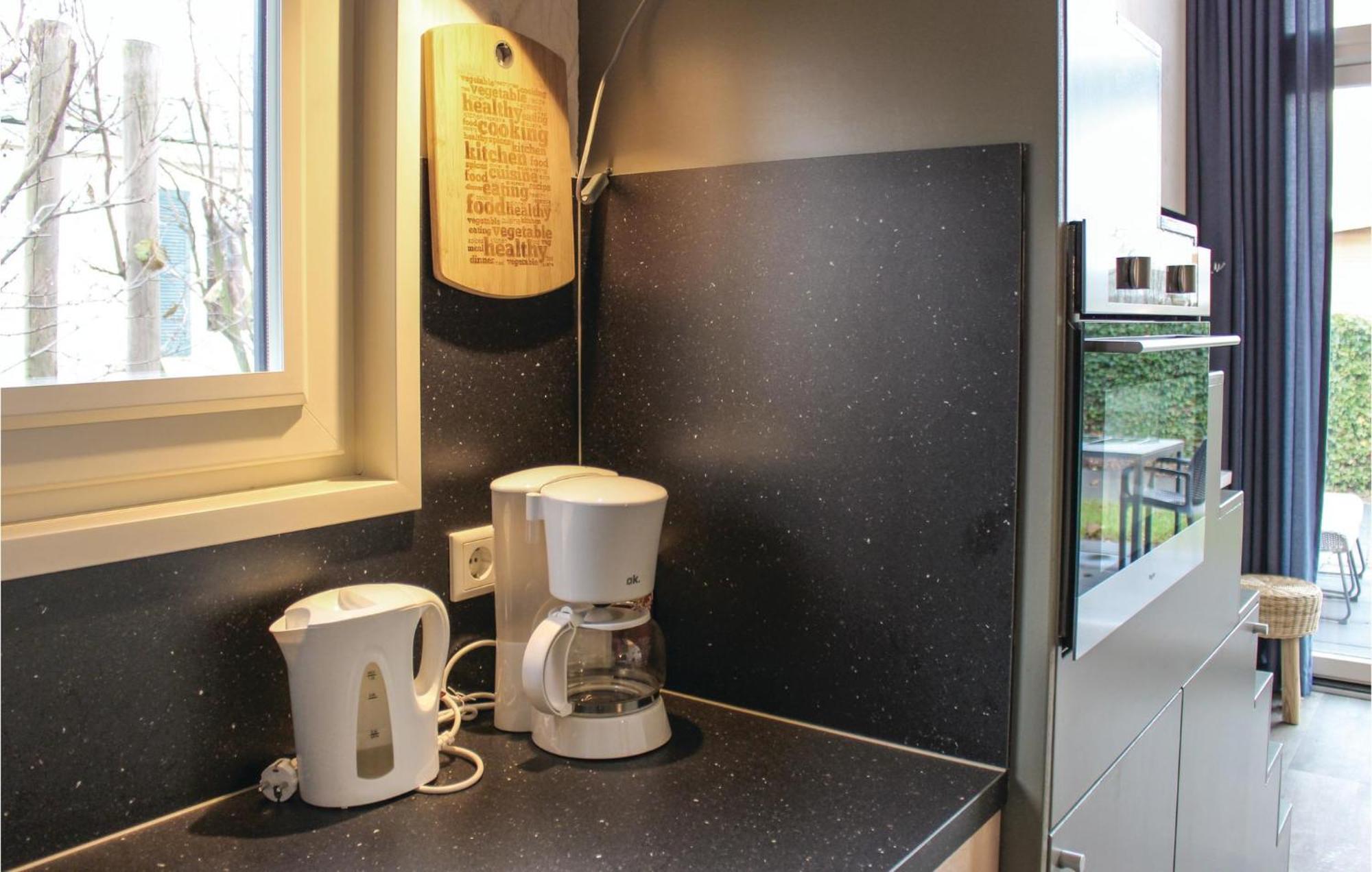 Cozy In Sint-annaland With Kitchen
